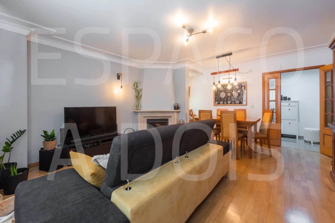 Apartamento T2 para Venda em Queluz e Belas Foto 10