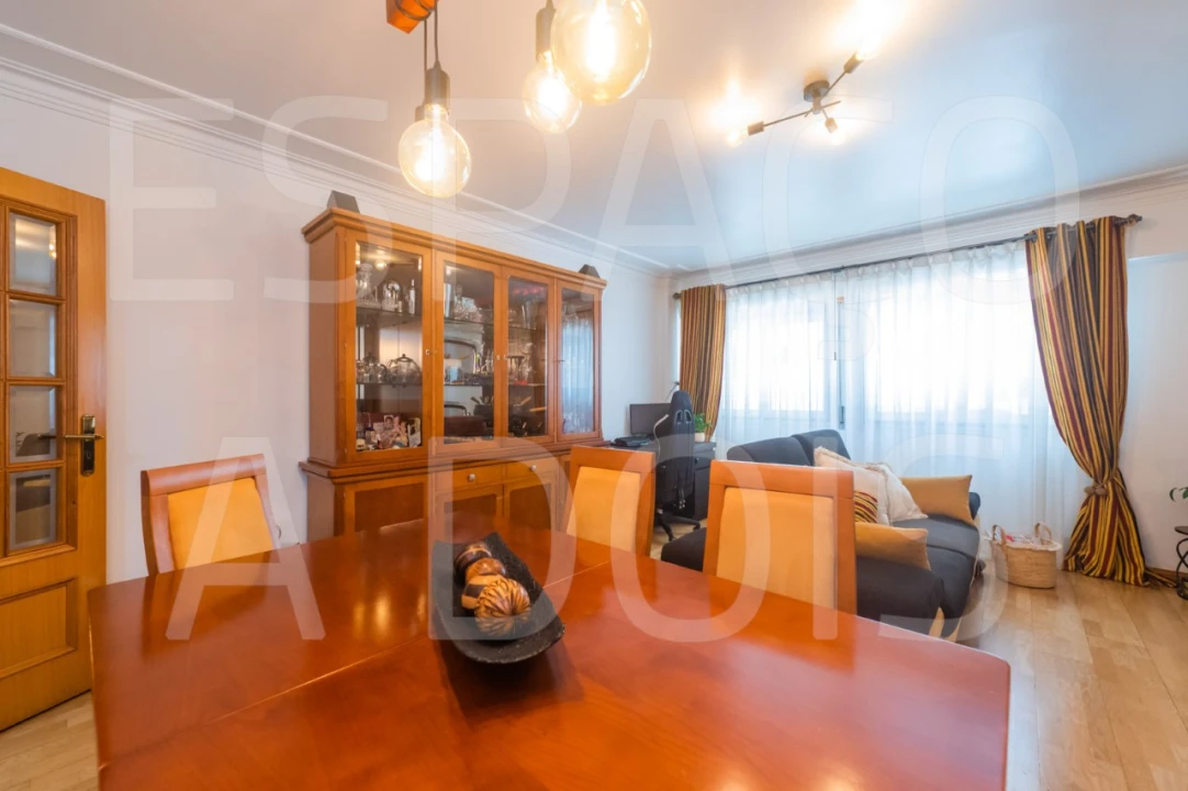 Apartamento T2 para Venda em Queluz e Belas Foto 12