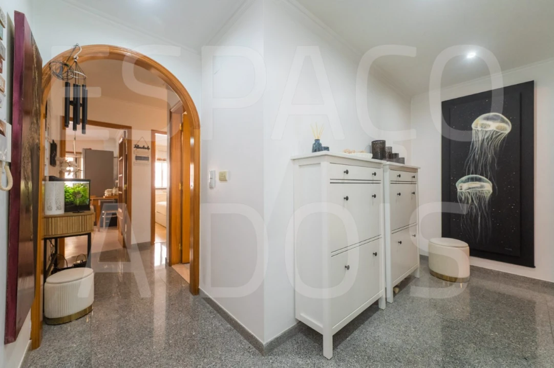 Apartamento T2 para Venda em Queluz e Belas Foto 14