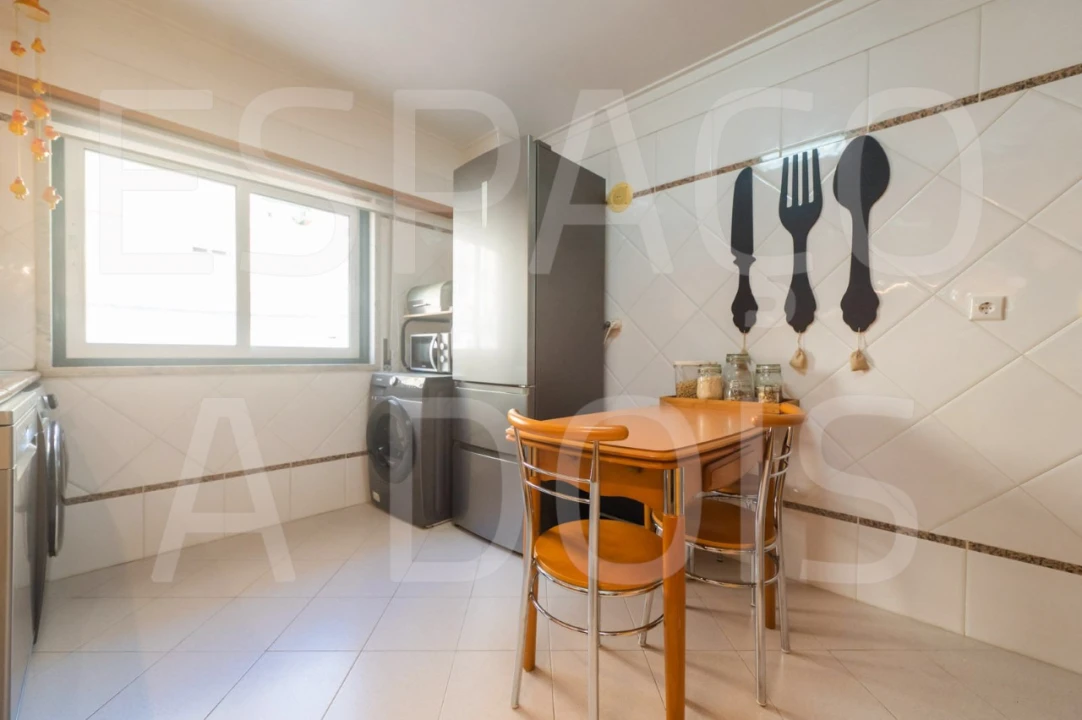 Apartamento T2 para Venda em Queluz e Belas Foto 17