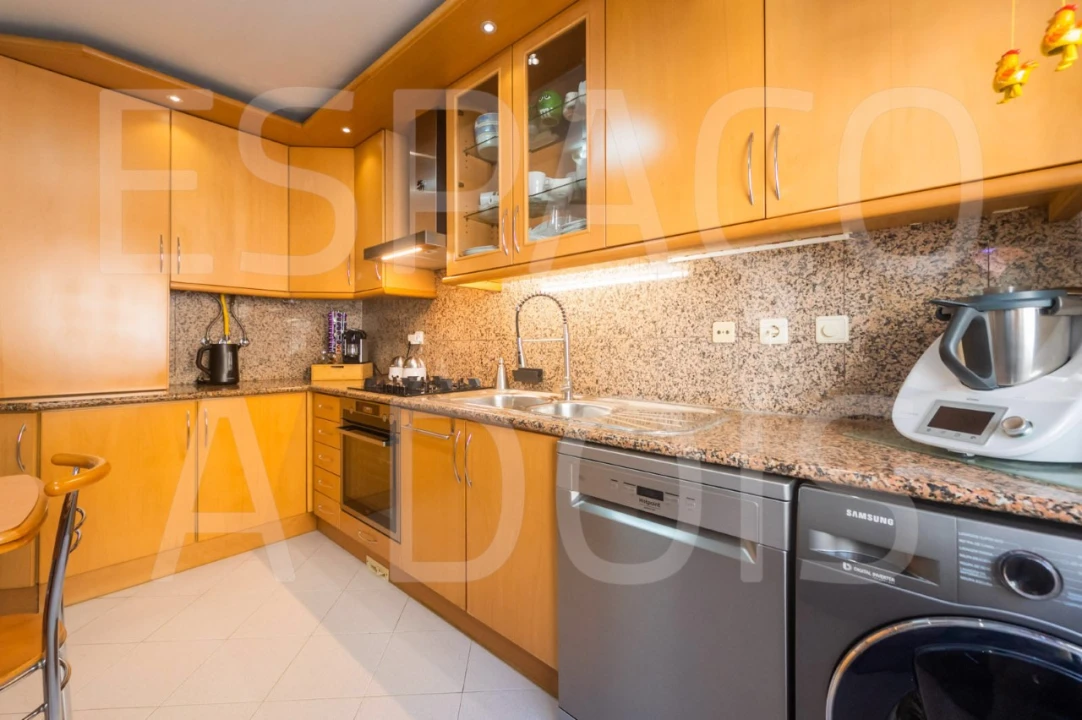 Apartamento T2 para Venda em Queluz e Belas Foto 20