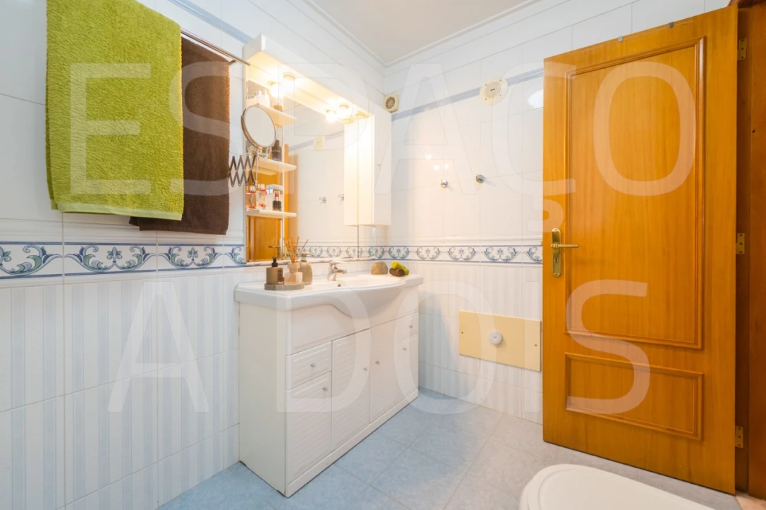 Apartamento T2 para Venda em Queluz e Belas Foto 35