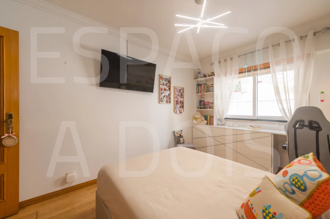 Apartamento T2 para Venda em Queluz e Belas Foto 38