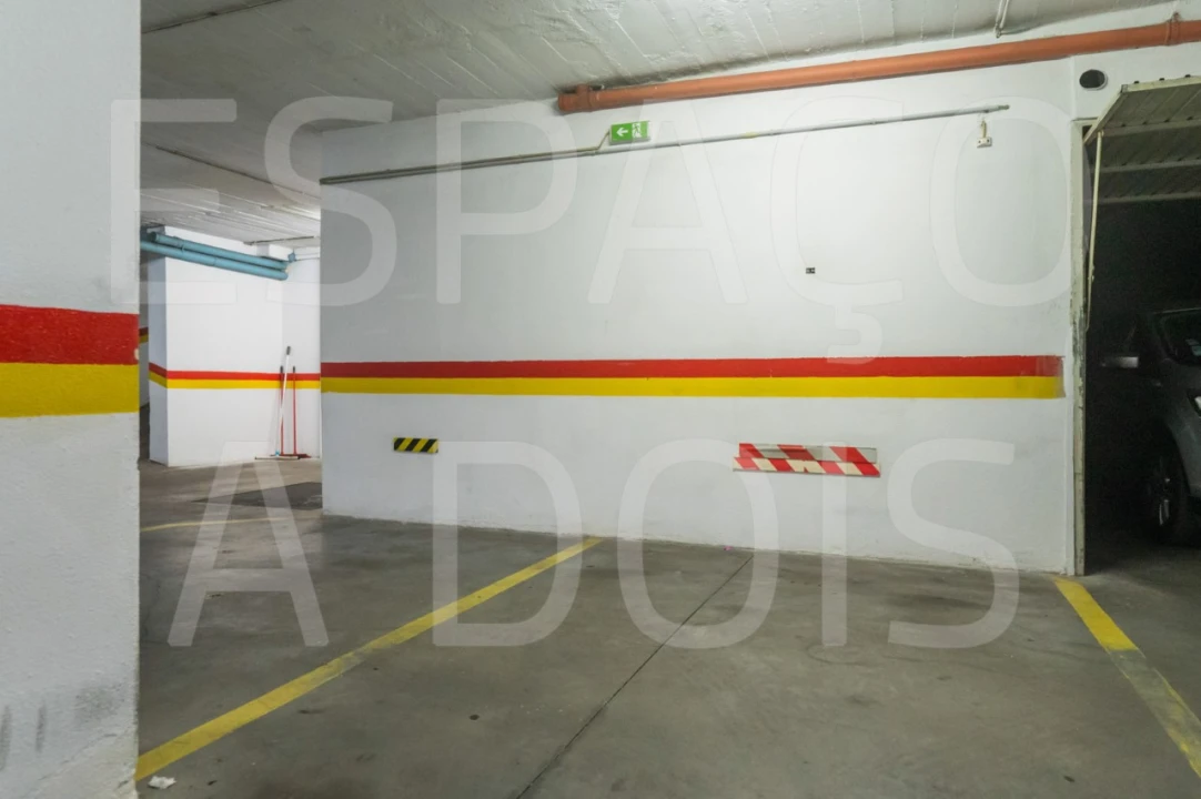 Apartamento T2 para Venda em Queluz e Belas Foto 47