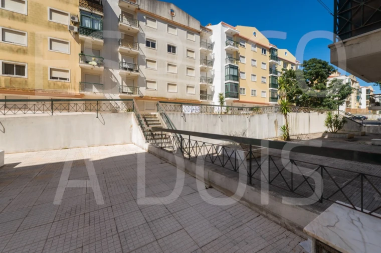 Apartamento T2 para Venda em Queluz e Belas Foto 31