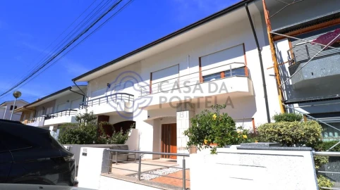 Moradia T4 para Venda em Custóias, Leça do Balio e Guifões
