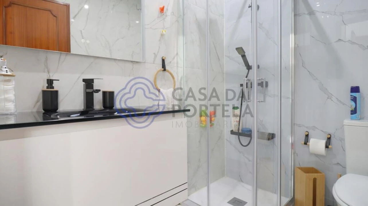 Moradia T4 para Venda em Custóias, Leça do Balio e Guifões Foto 9