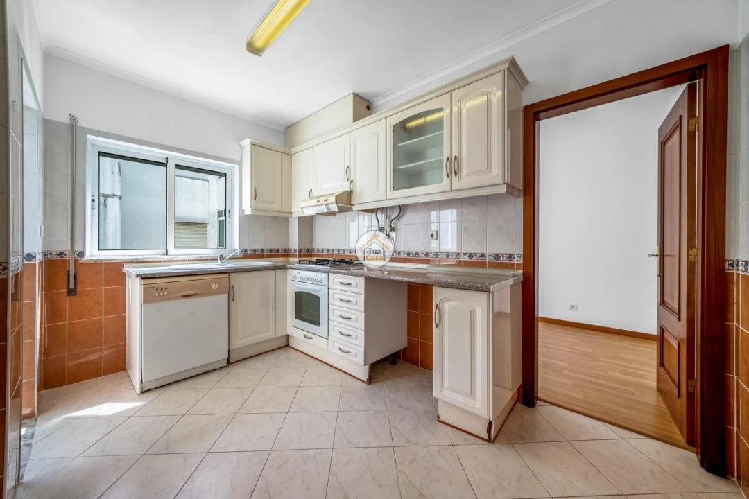 Apartamento T2 para Venda em Olhão Foto 1