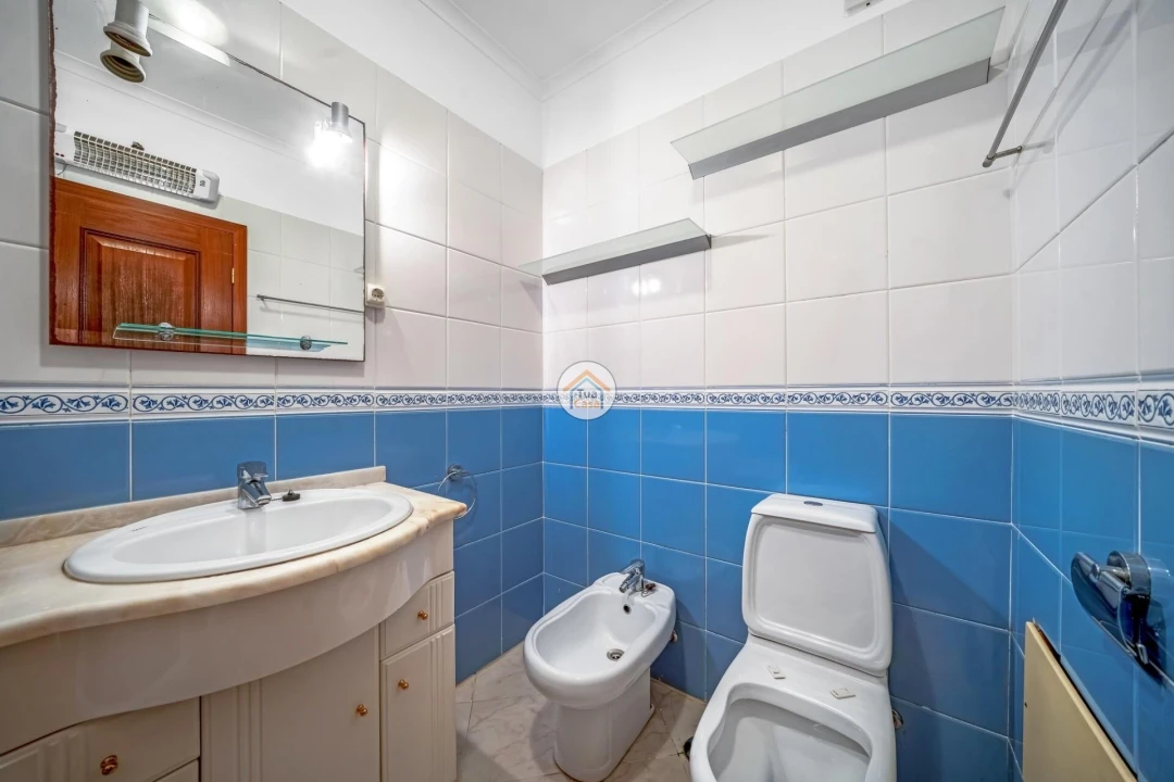 Apartamento T2 para Venda em Olhão Foto 17