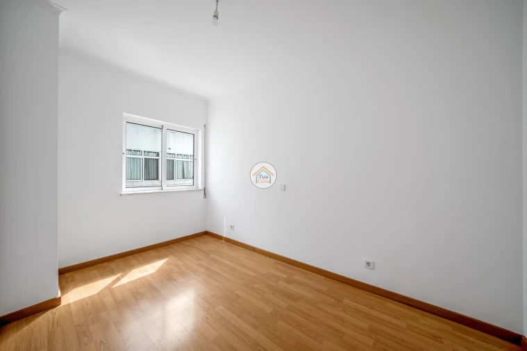 Apartamento T2 para Venda em Olhão Foto 11