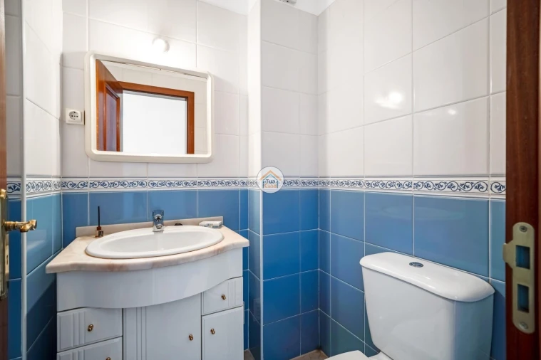 Apartamento T2 para Venda em Olhão Foto 16