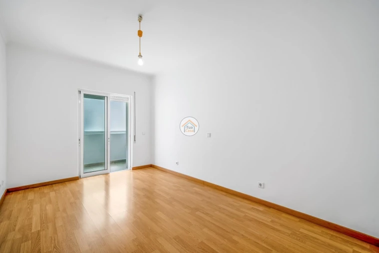 Apartamento T2 para Venda em Olhão Foto 7