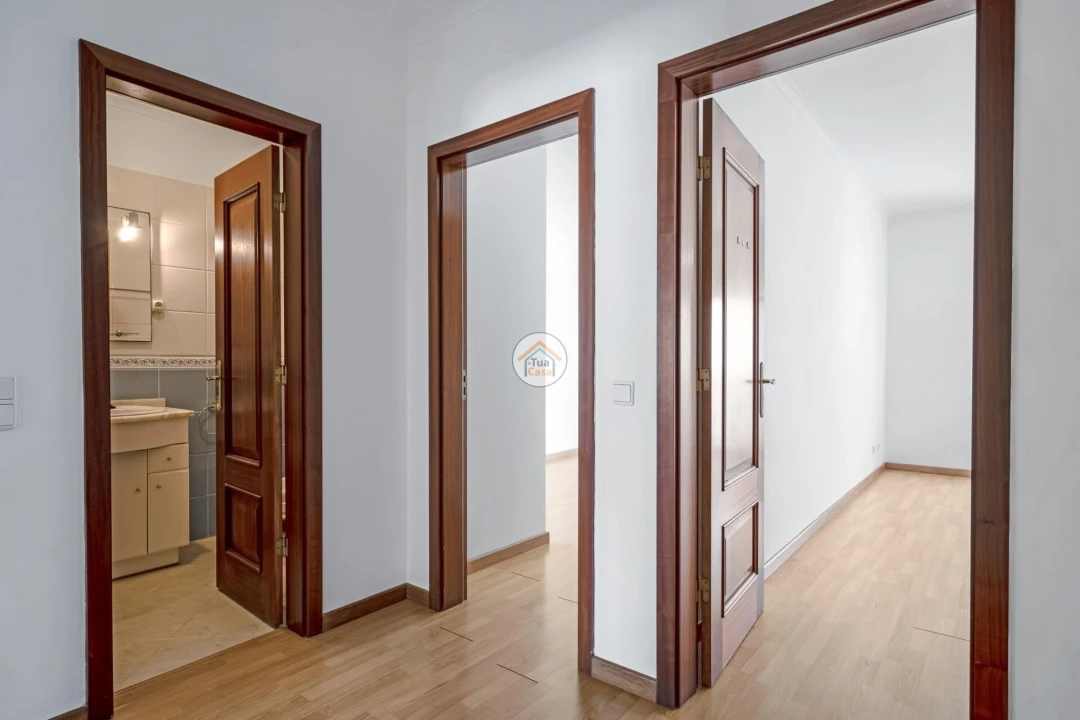 Apartamento T2 para Venda em Olhão Foto 18