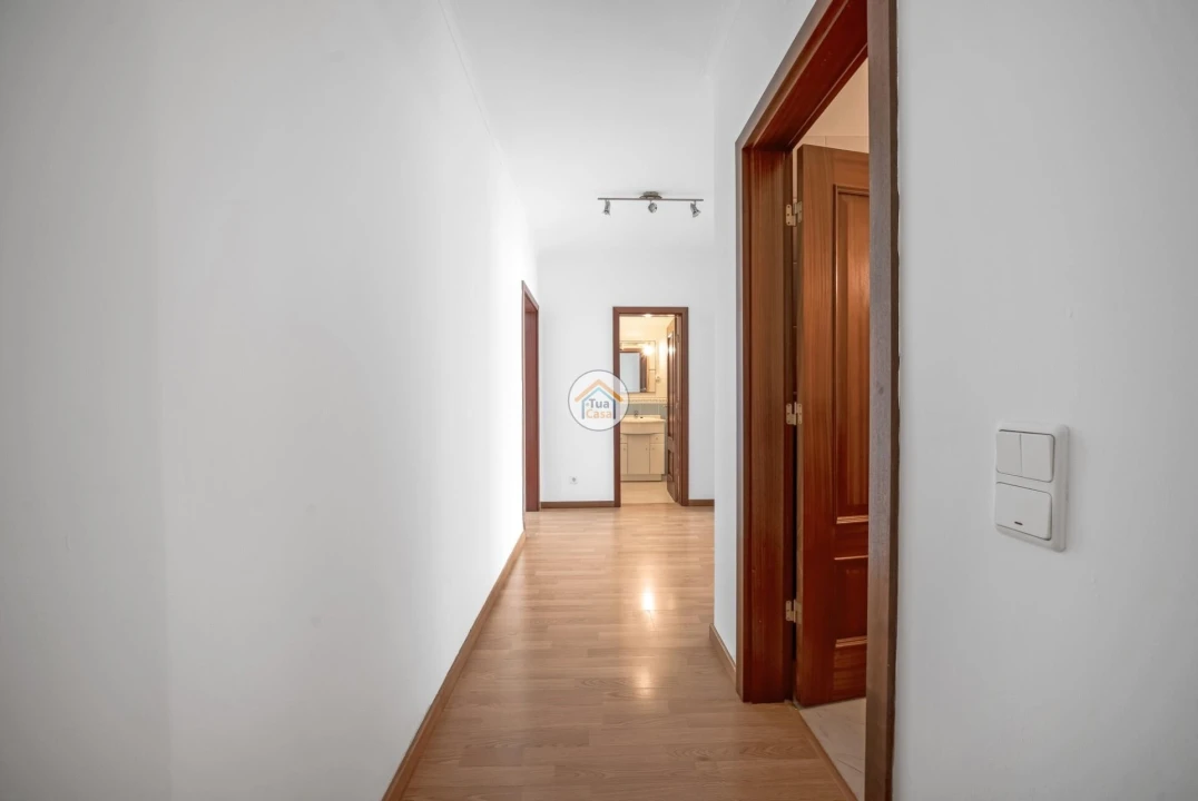 Apartamento T2 para Venda em Olhão Foto 19