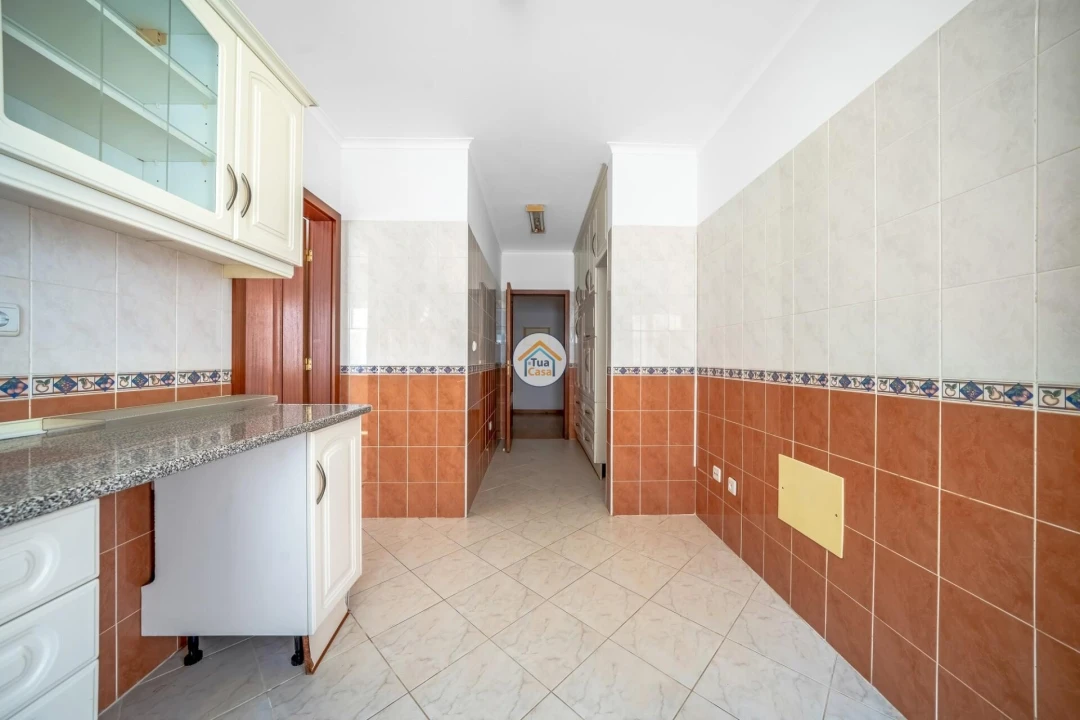 Apartamento T2 para Venda em Olhão Foto 4