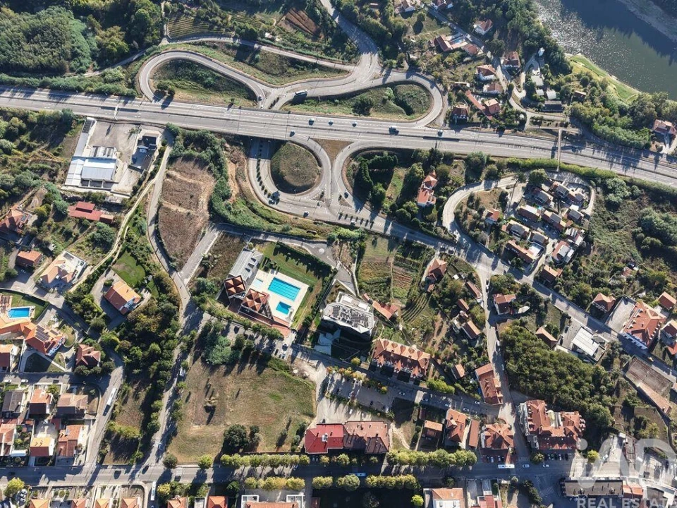 Apartamento T3 para Venda em Santa Comba Dão e Couto do Mosteiro Foto 18