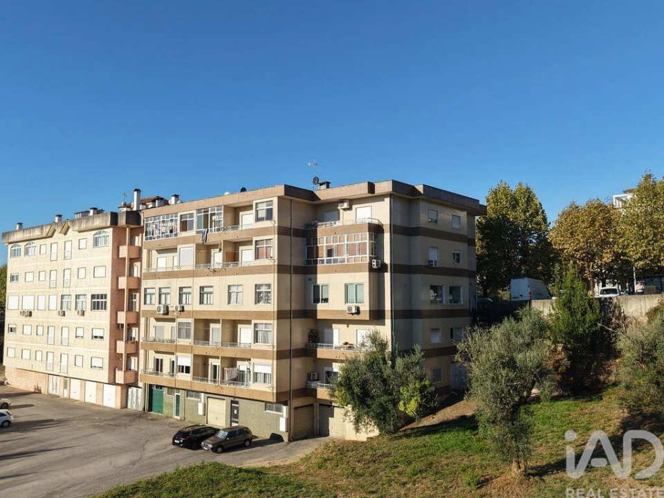 Apartamento T3 para Venda em Santa Comba Dão e Couto do Mosteiro Foto 19
