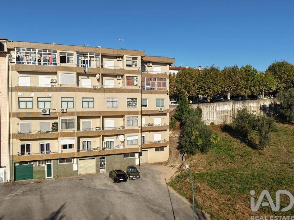 Apartamento T3 para Venda em Santa Comba Dão e Couto do Mosteiro Foto 20