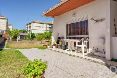 Moradia T5 para Venda em Marrazes e Barosa