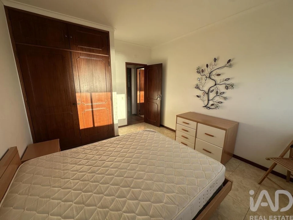 Apartamento T2 para Venda em Nazare Foto 17