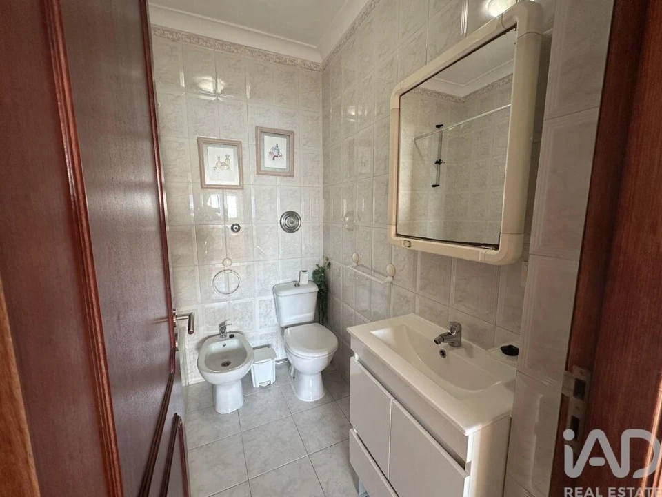 Apartamento T2 para Venda em Nazare Foto 19