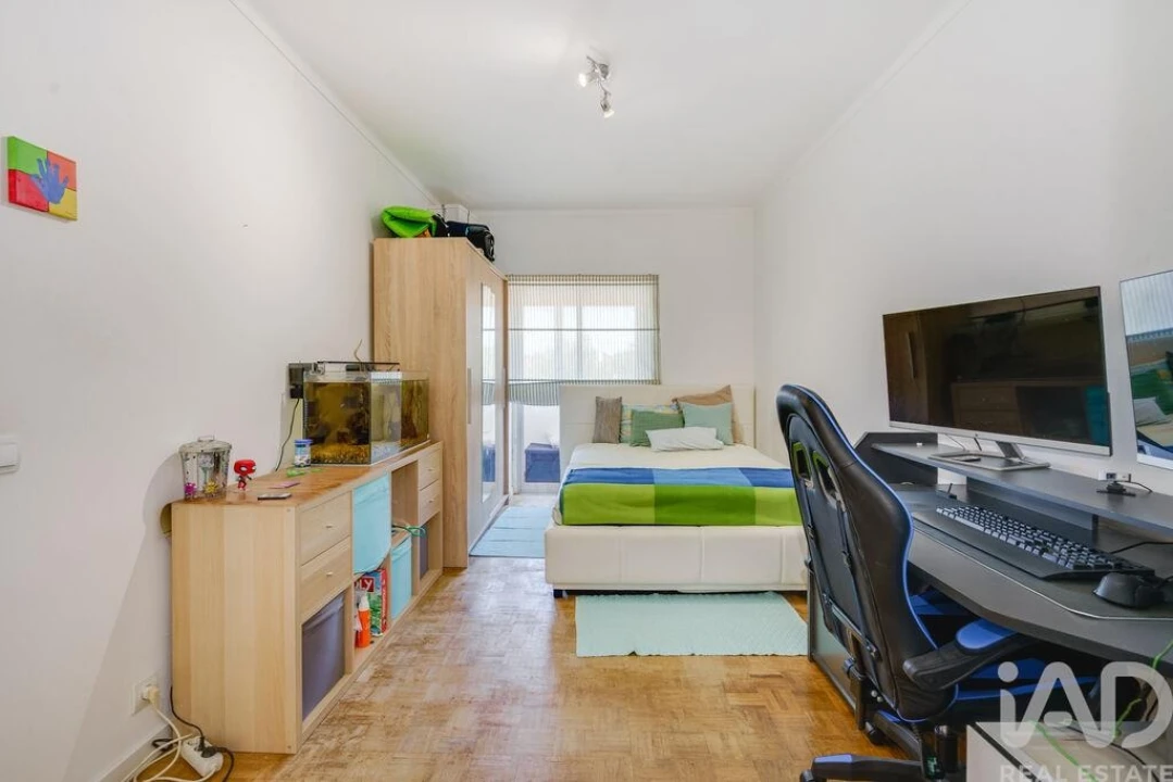 Apartamento T3 para Arrendamento em São Domingos de Rana Foto 19