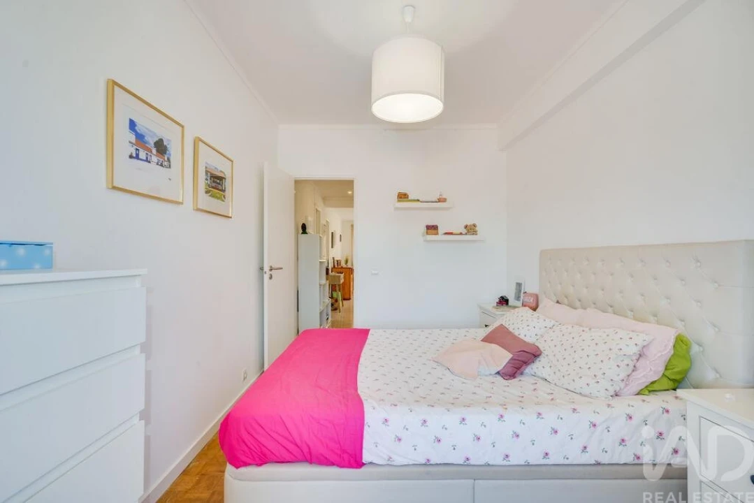 Apartamento T3 para Arrendamento em São Domingos de Rana Foto 16