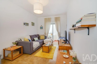 Apartamento T3 para Arrendamento em São Domingos de Rana