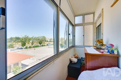Apartamento T3 para Arrendamento em São Domingos de Rana