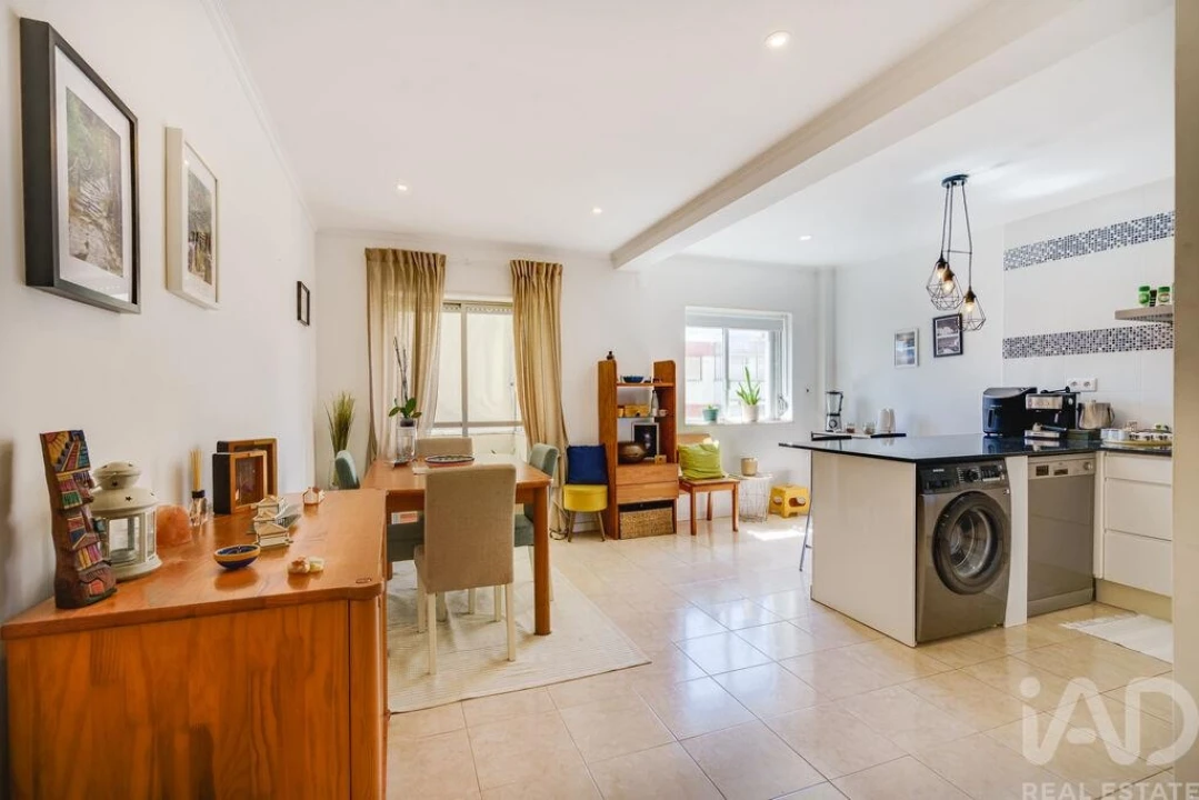 Apartamento T3 para Arrendamento em São Domingos de Rana Foto 2