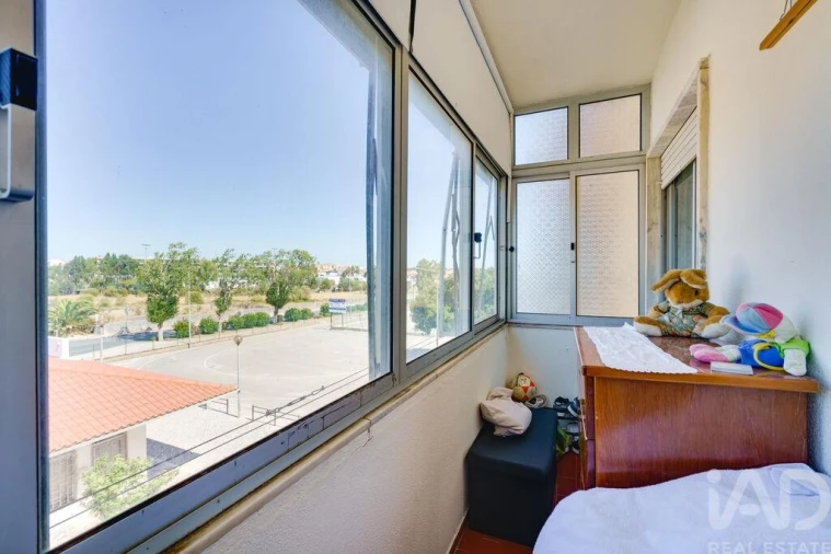 Apartamento T3 para Arrendamento em São Domingos de Rana Foto 20