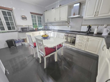 Apartamento T5 para Venda em Beja (Salvador e Santa Maria da Feira)