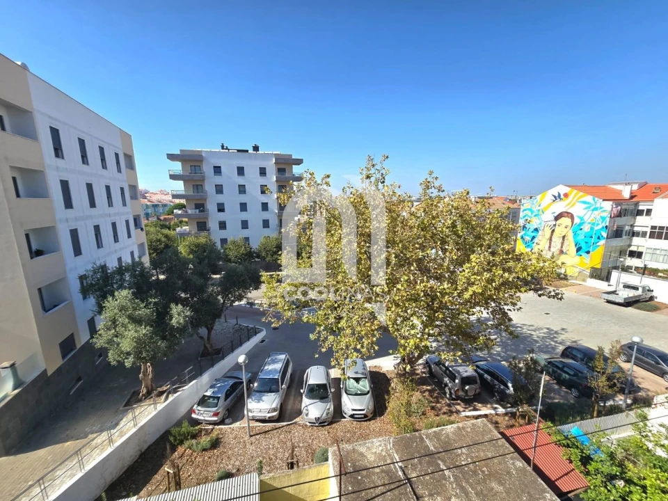 Apartamento T3 para Venda em Seixal, Arrentela e Aldeia de Paio Pires Foto 27
