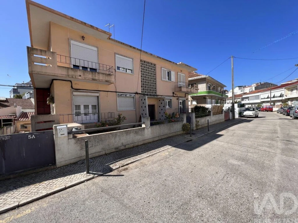 Apartamento T2 para Venda em Almada, Cova da Piedade, Pragal e Cacilhas Foto 2