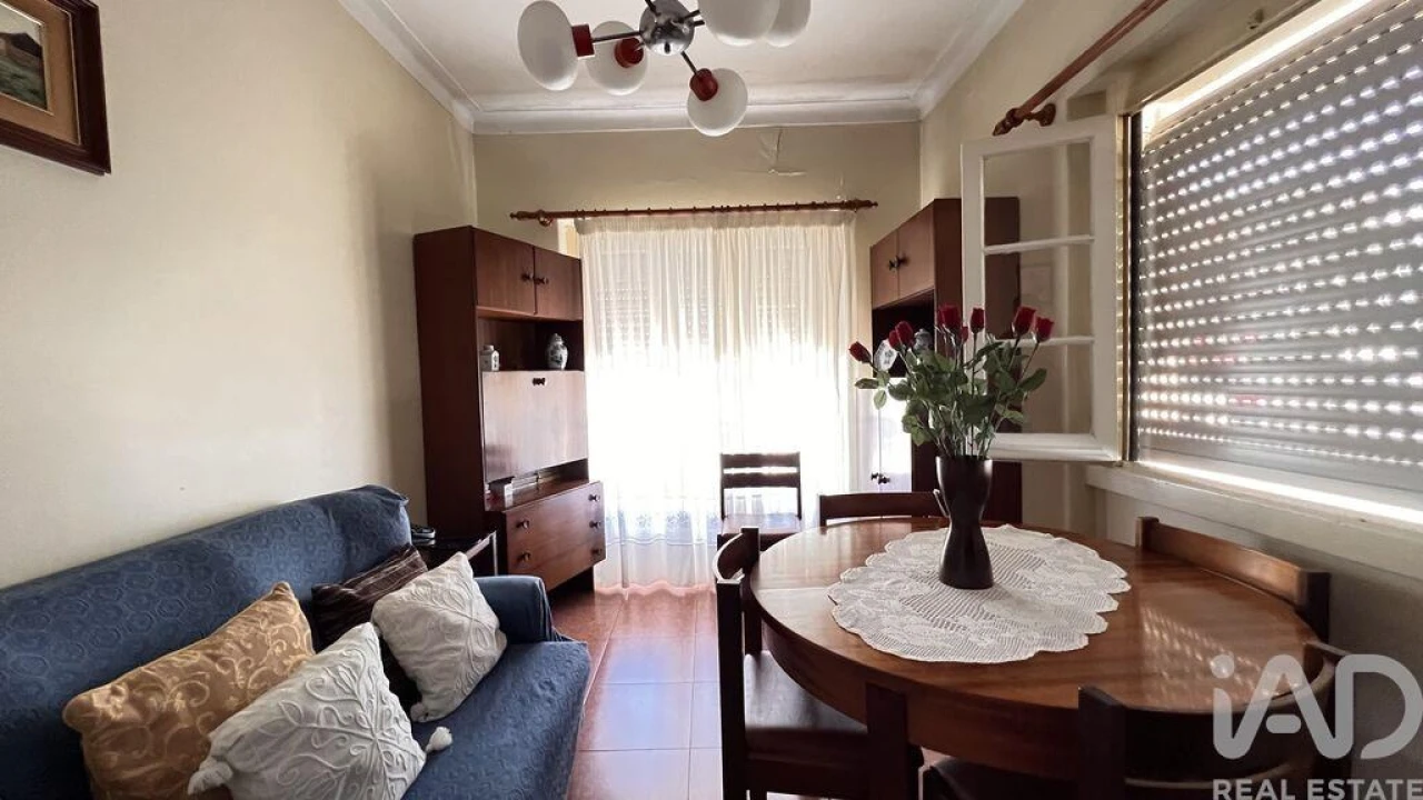 Apartamento T2 para Venda em Almada, Cova da Piedade, Pragal e Cacilhas Foto 3