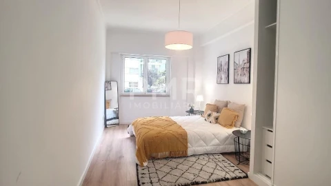 Apartamento T3 para Venda em Benfica