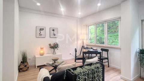 Apartamento T3 para Venda em Benfica