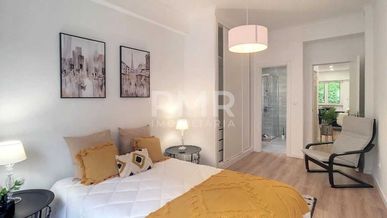 Apartamento T3 para Venda em Benfica Foto 5