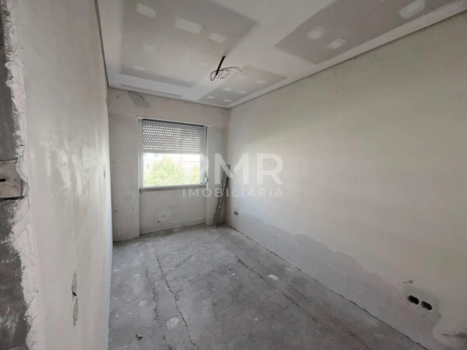 Apartamento T3 para Venda em Benfica Foto 12