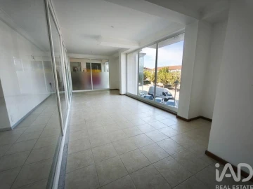 Loja para Venda em Nelas