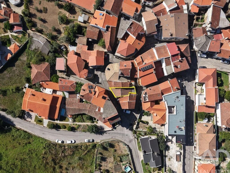 Moradia T2 para Venda em Viseu Foto 11
