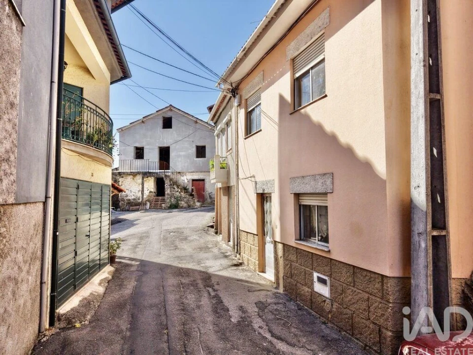 Moradia T2 para Venda em Viseu Foto 1
