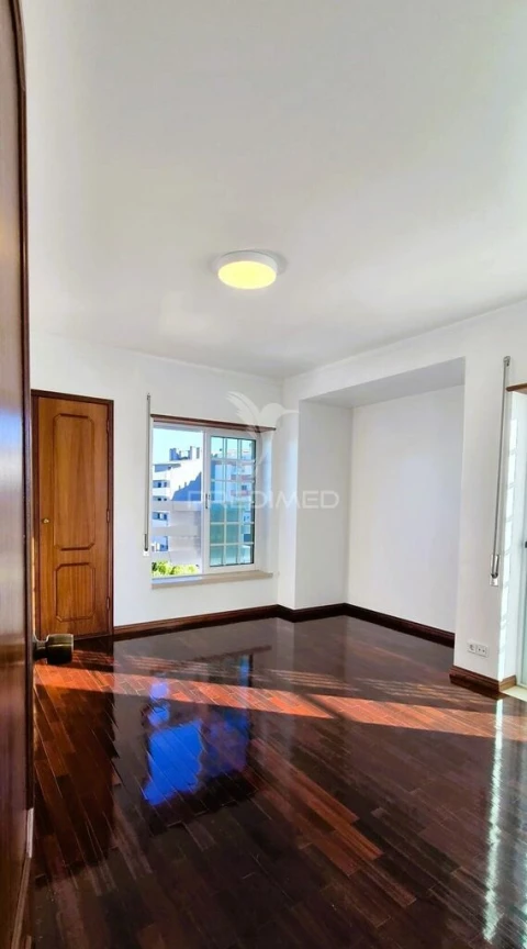 Apartamento T3 para Venda em Fatima