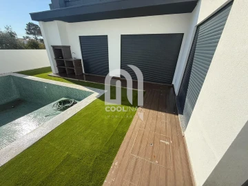 Moradia T4 para Venda em Fernao Ferro
