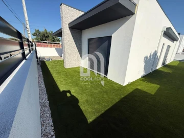 Moradia T4 para Venda em Fernao Ferro