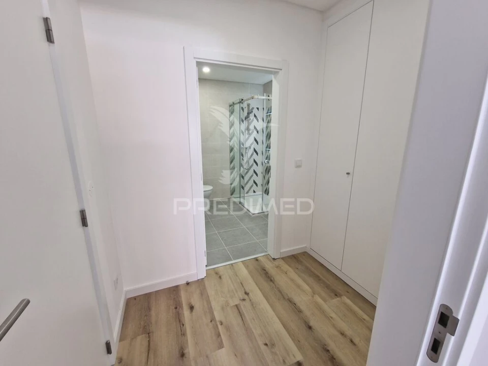 Apartamento T3 para Venda em Massamá e Monte Abraão Foto 15