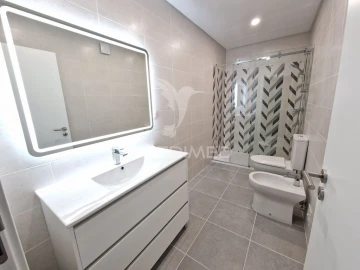 Apartamento T3 para Venda em Massamá e Monte Abraão