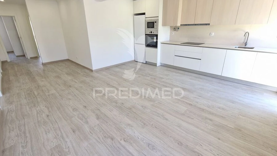 Apartamento T3 para Venda em Massamá e Monte Abraão