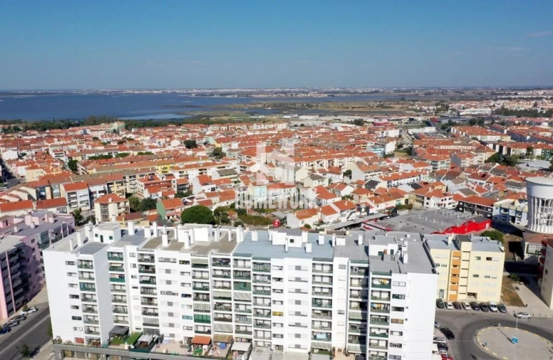 Apartamento T3 para Venda em Barreiro e Lavradio Foto 5