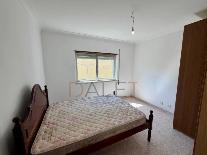 Apartamento T2 para Venda em Benavente Foto 9